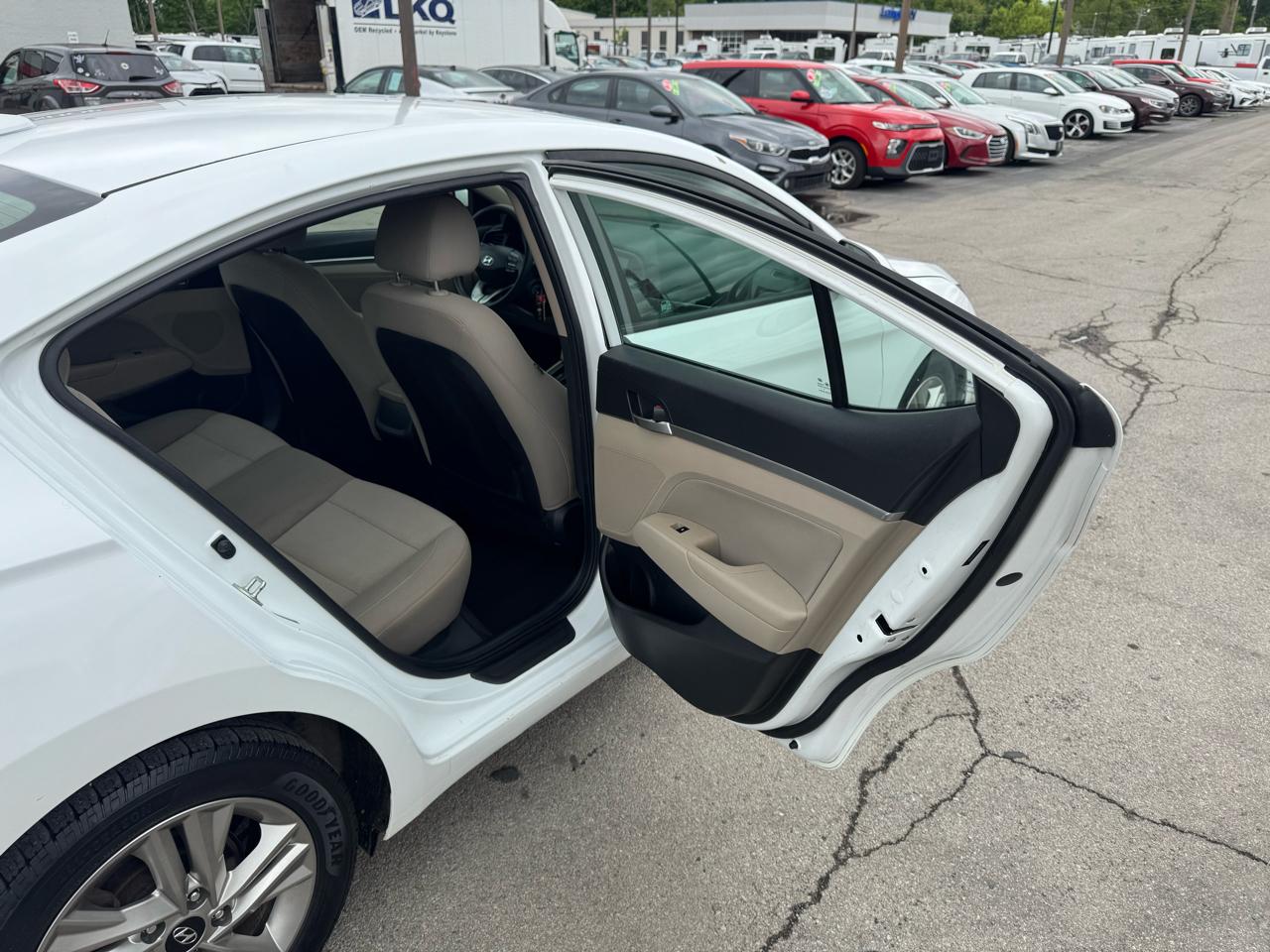 Hyundai Elantra SEL IVT 2020
