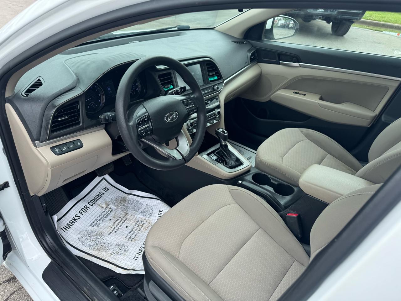 Hyundai Elantra SEL IVT 2020