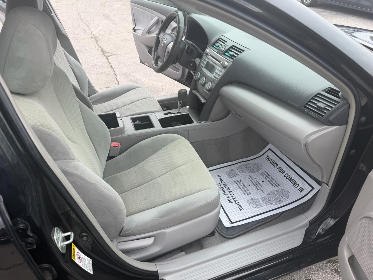 Toyota Camry 2014.5 4dr Sdn I4 Auto LE (Natl) 2009