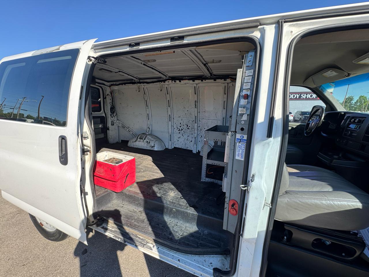 Chevrolet Express Cargo Van AWD 1500 135" 2011