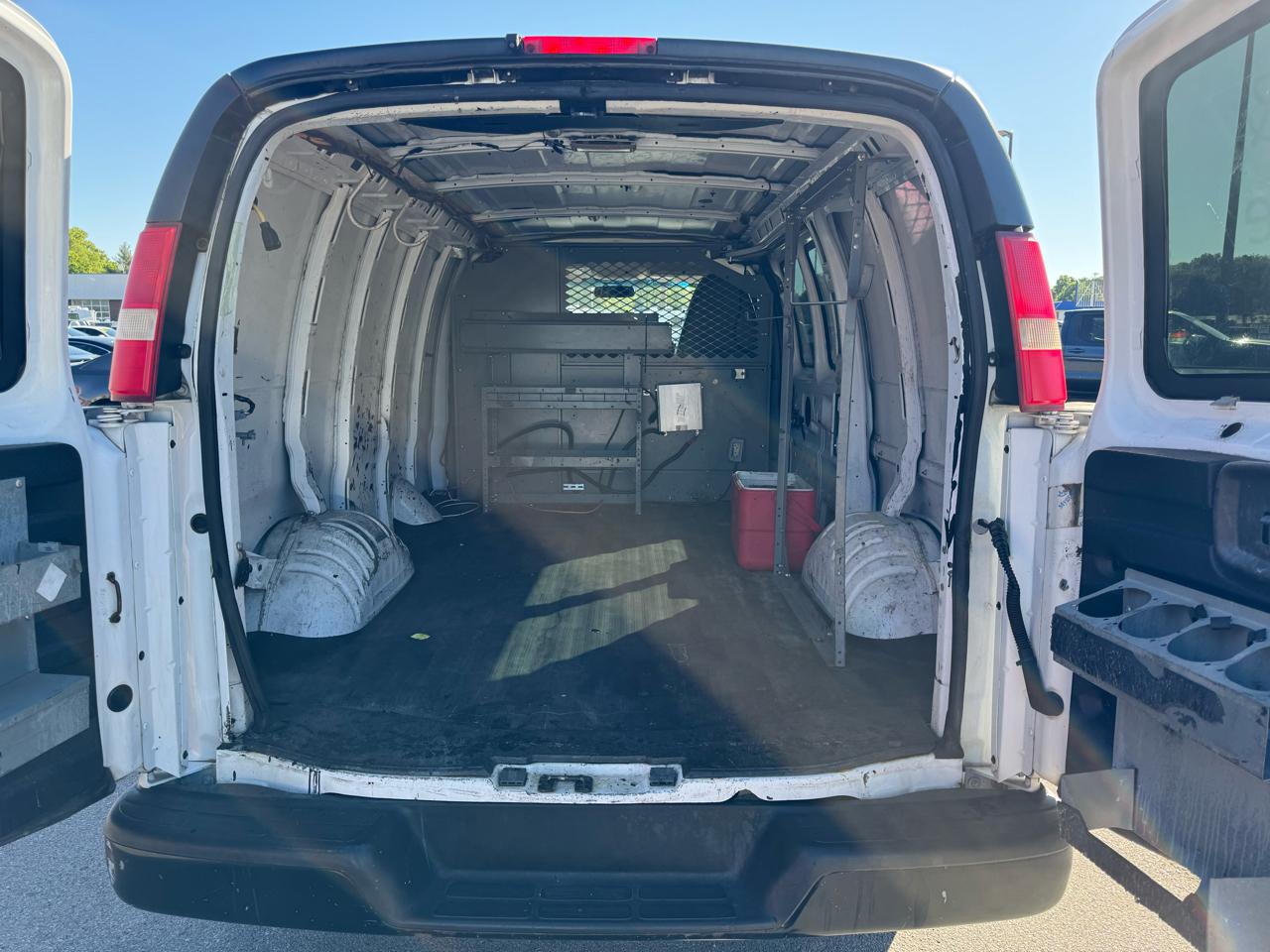 Chevrolet Express Cargo Van AWD 1500 135" 2011
