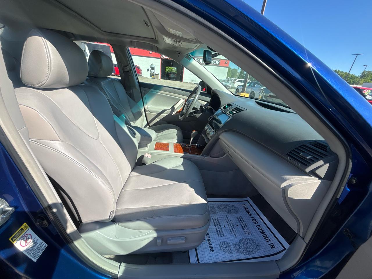 Toyota Camry 4dr Sdn V6 Auto XLE (Natl) 2009