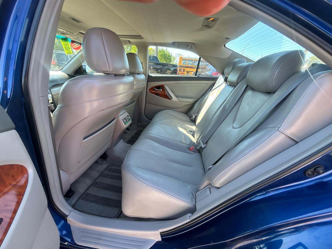 Toyota Camry 4dr Sdn V6 Auto XLE (Natl) 2009