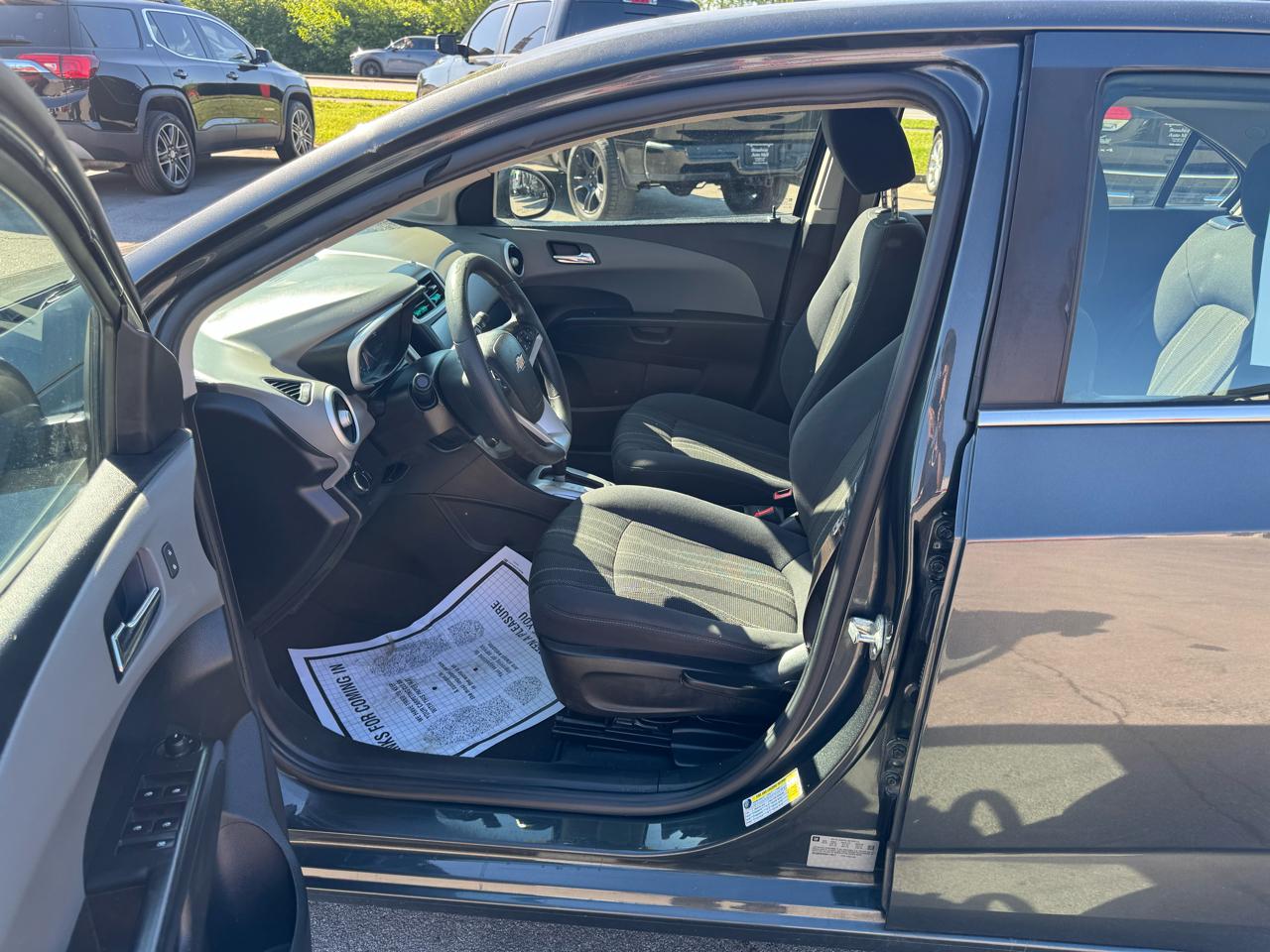 Chevrolet Sonic 4dr Sdn Auto LT 2017
