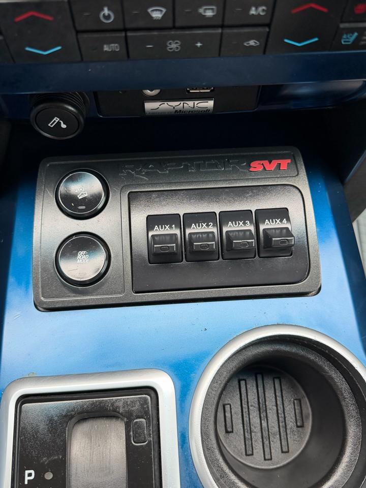 Ford F-150 Raptor SuperCrew 4WD 2012