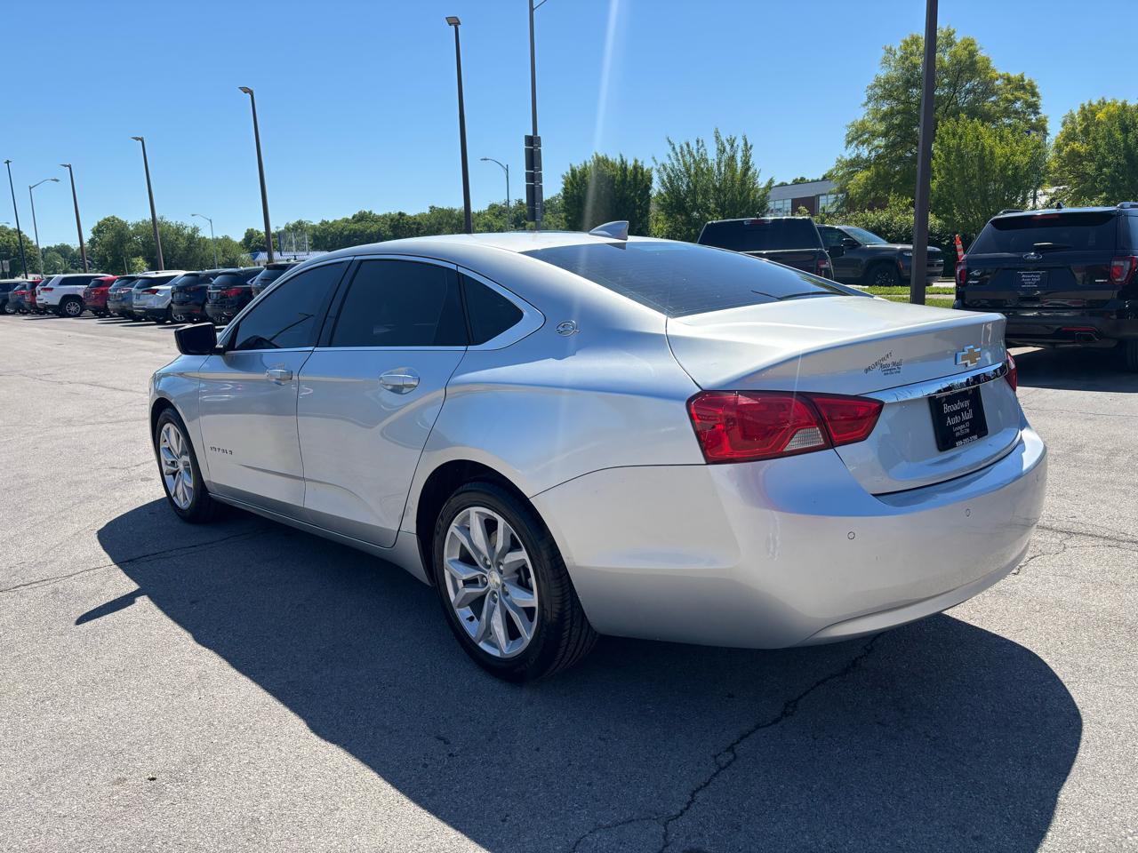 Chevrolet Impala 4dr Sdn LT w/1LT 2016