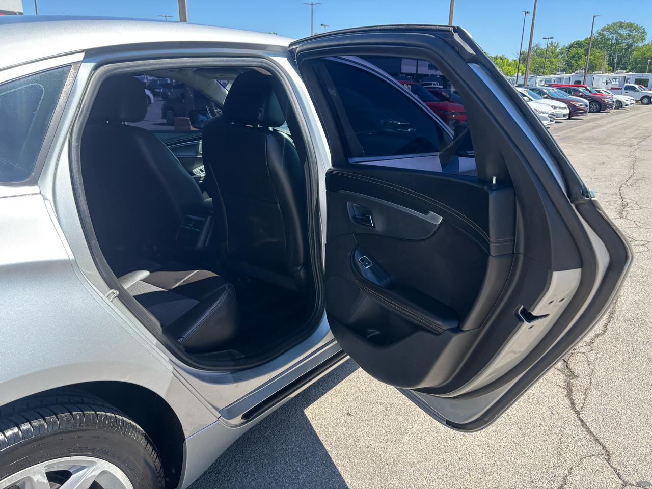 Chevrolet Impala 4dr Sdn LT w/1LT 2016
