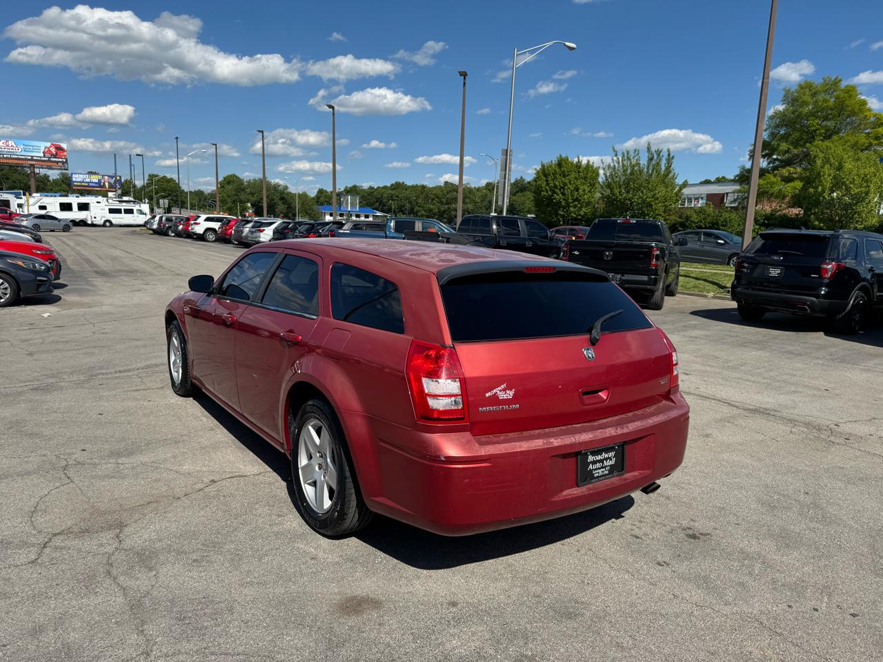 Dodge Magnum 4dr Wgn SE RWD 2005