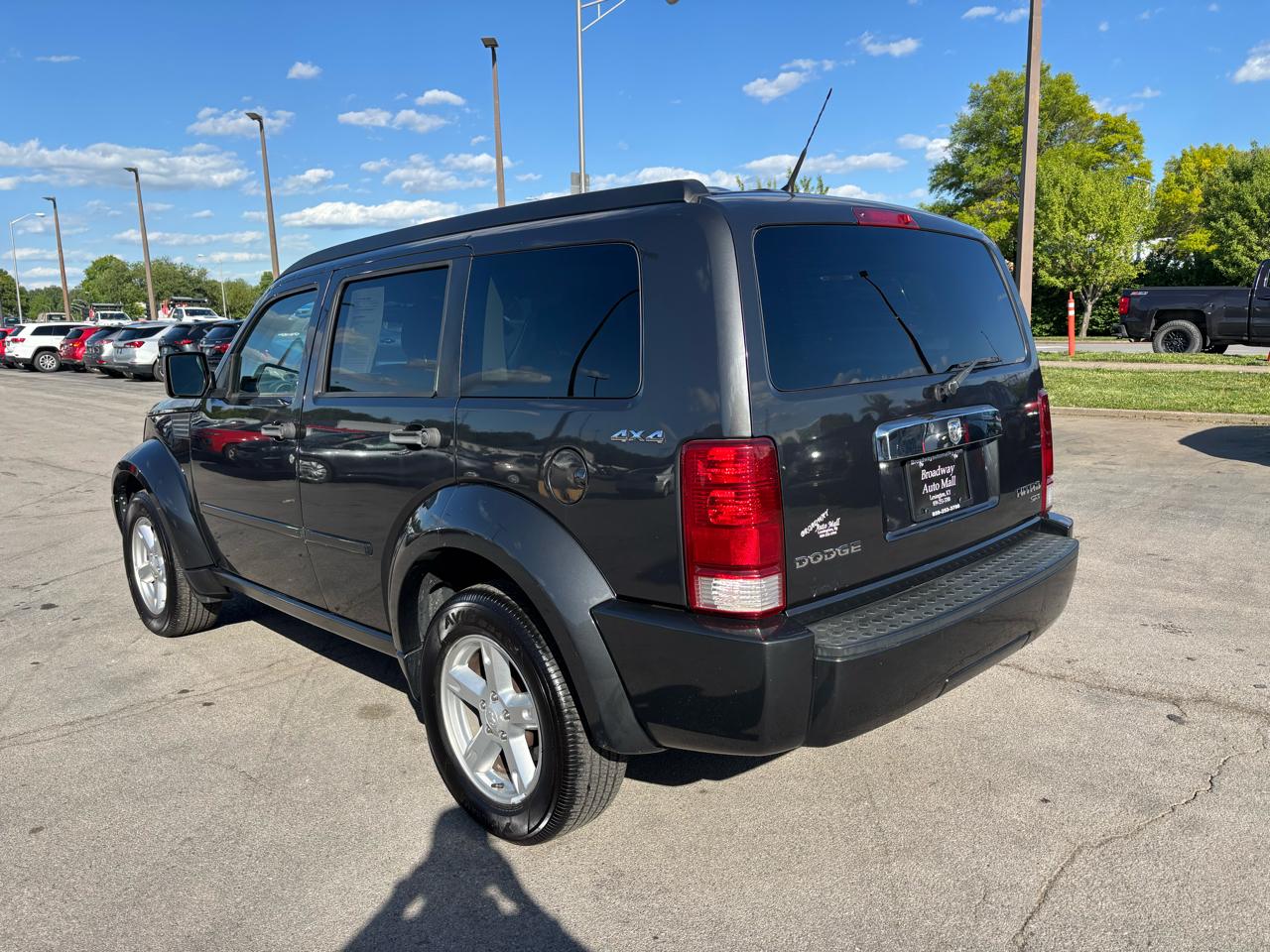 Dodge Nitro 4WD 4dr SXT 2011
