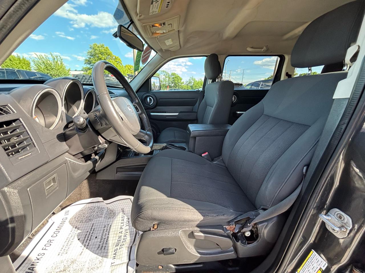 Dodge Nitro 4WD 4dr SXT 2011