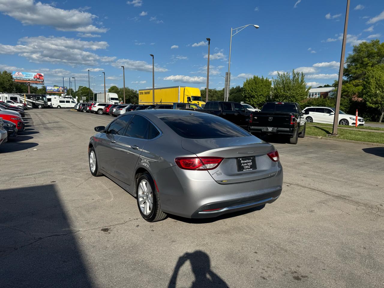 Chrysler 200 4dr Sdn Limited FWD 2016
