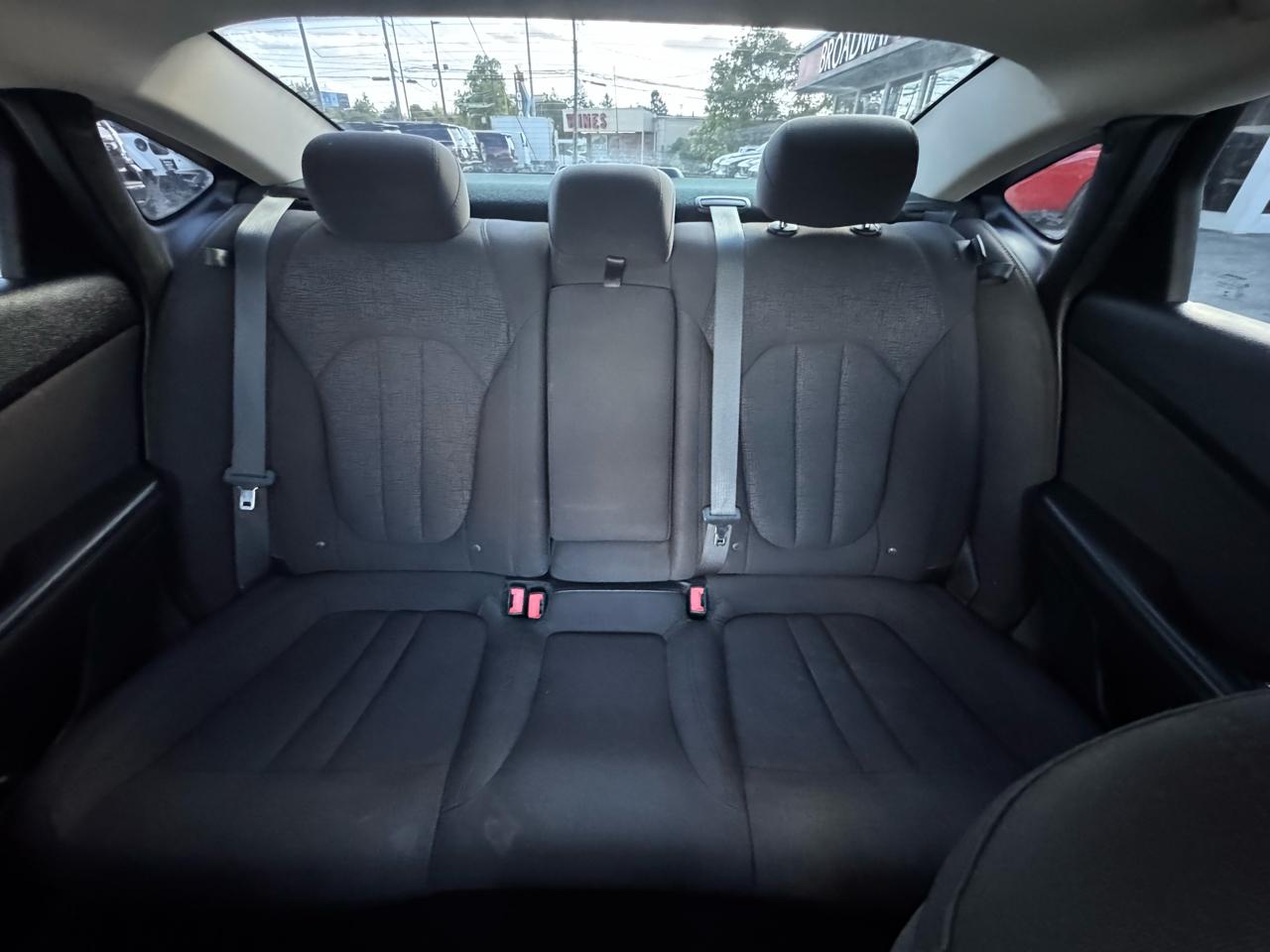 Chrysler 200 4dr Sdn Limited FWD 2016