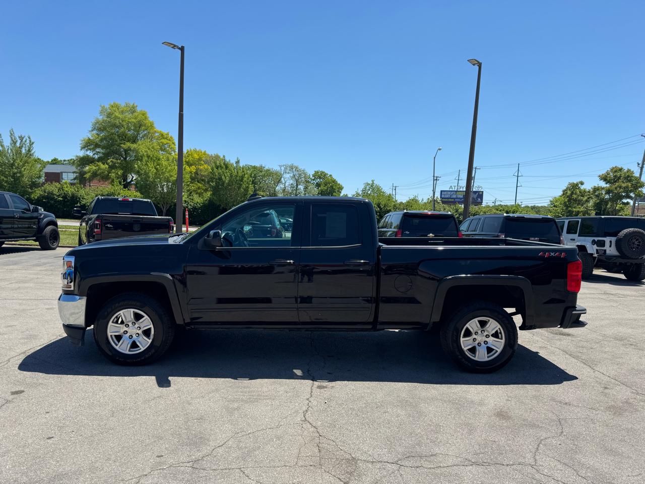Chevrolet Silverado 1500 4WD Double Cab 143.5" LT w/1LT 2018