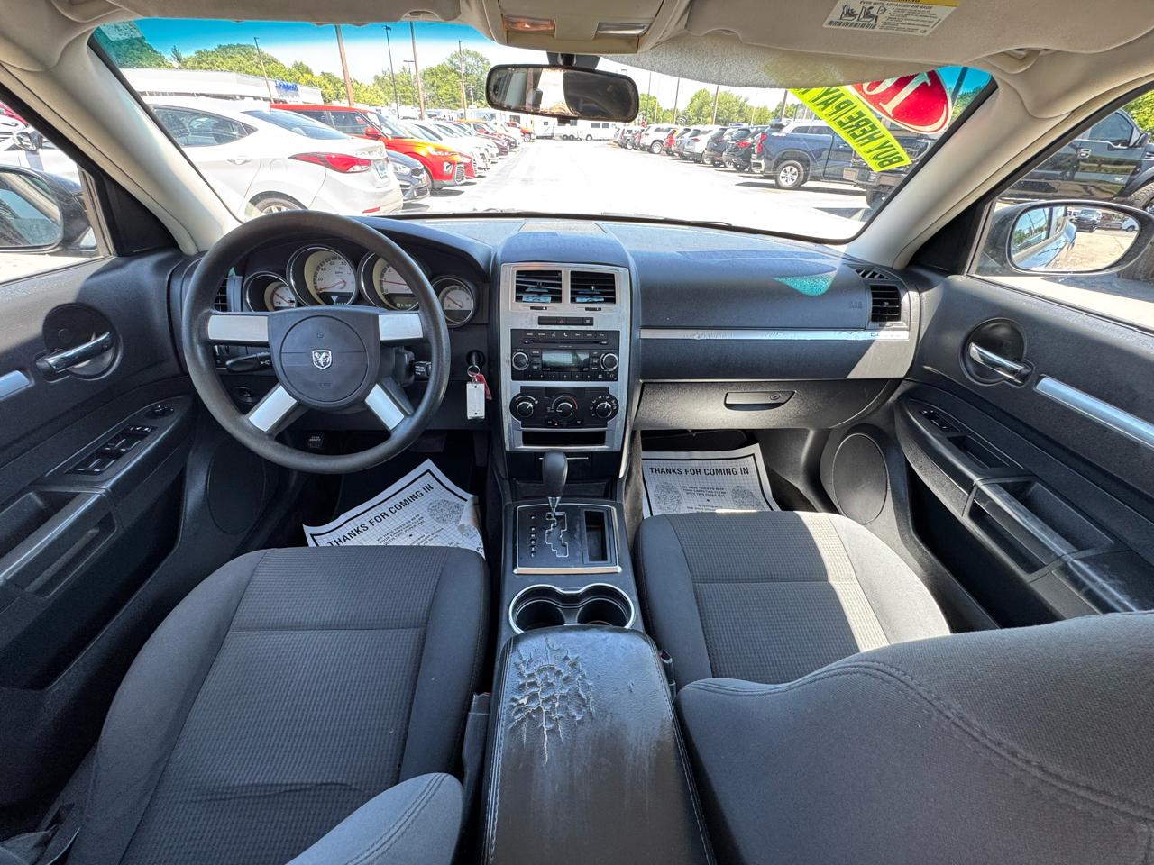 Dodge Charger 4dr Sdn SXT RWD 2010