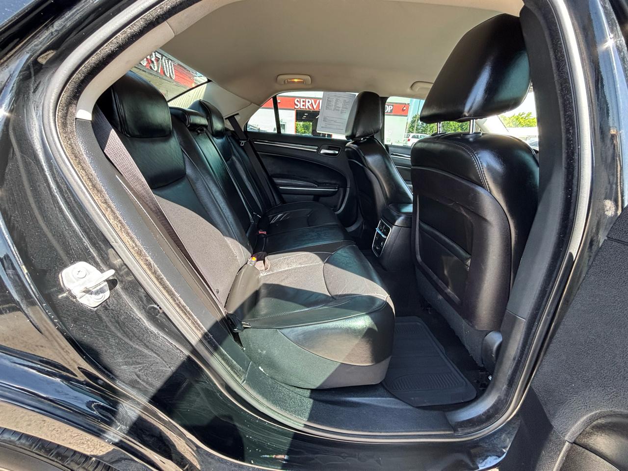 Chrysler 300 Limited RWD 2019