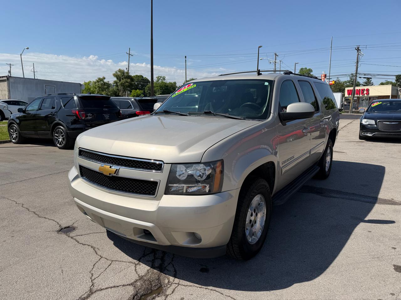 Chevrolet Suburban 4WD 4dr 1500 LS 2013