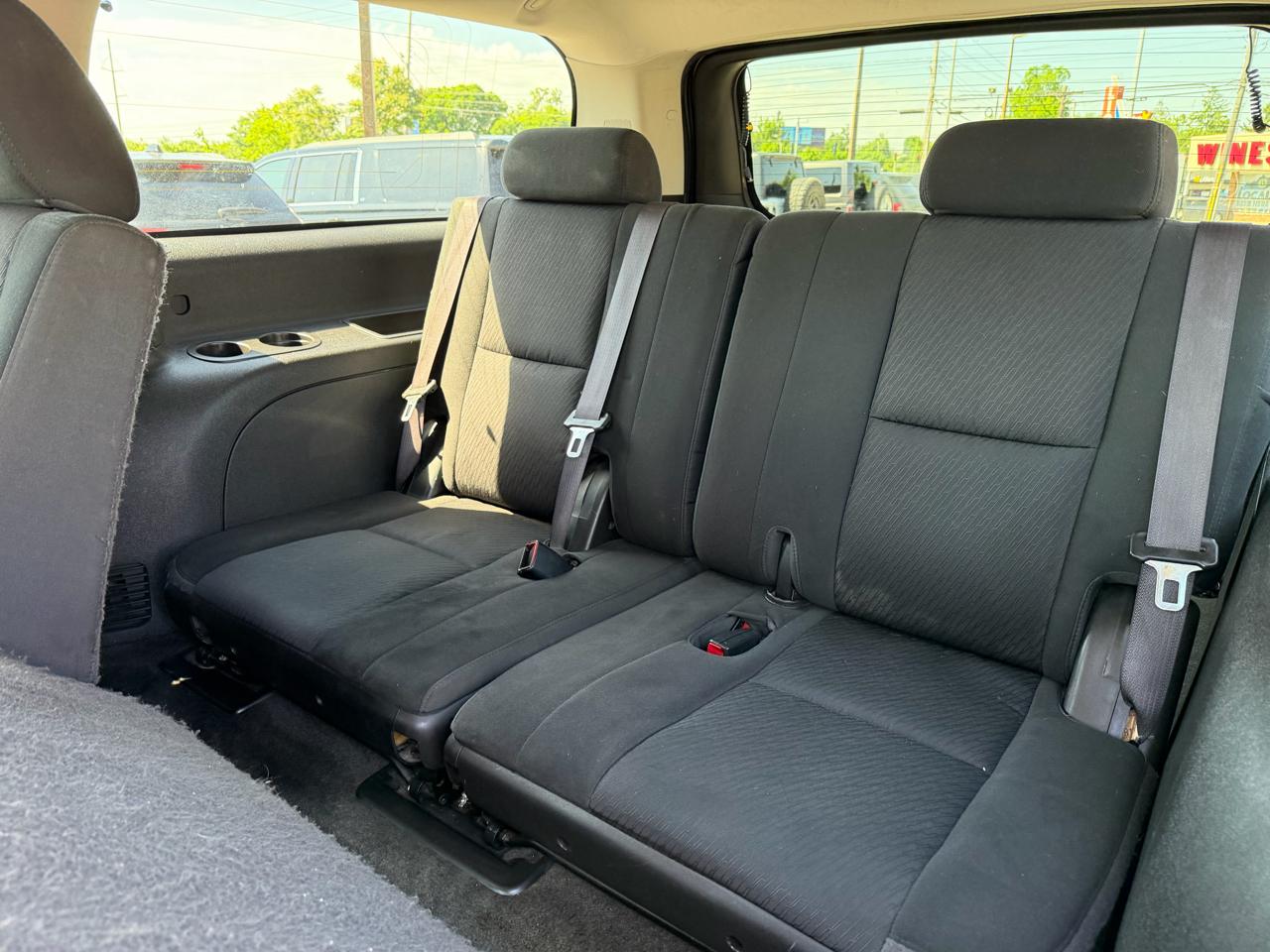 Chevrolet Suburban 4WD 4dr 1500 LS 2013