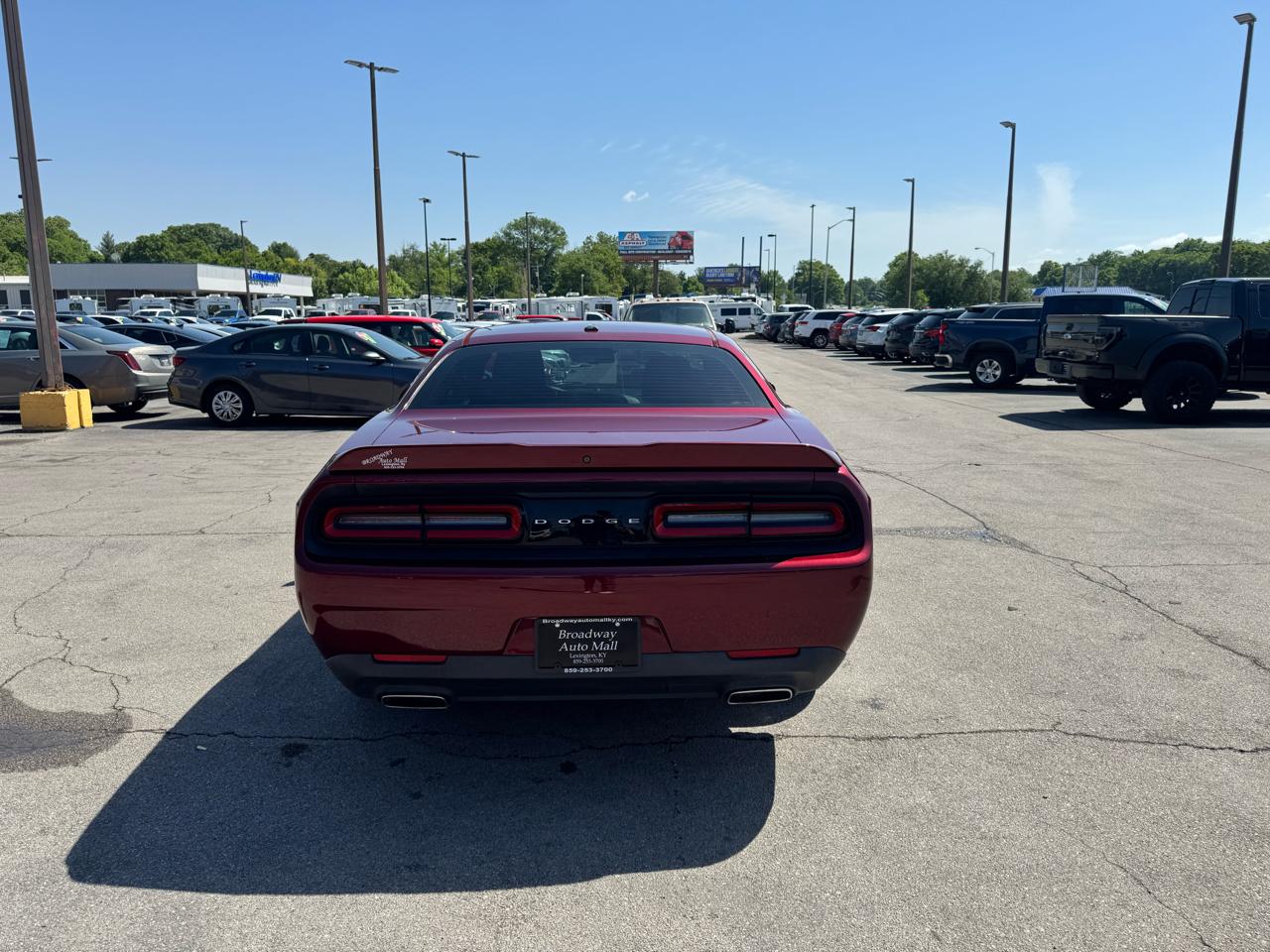 Dodge Challenger SXT RWD 2019