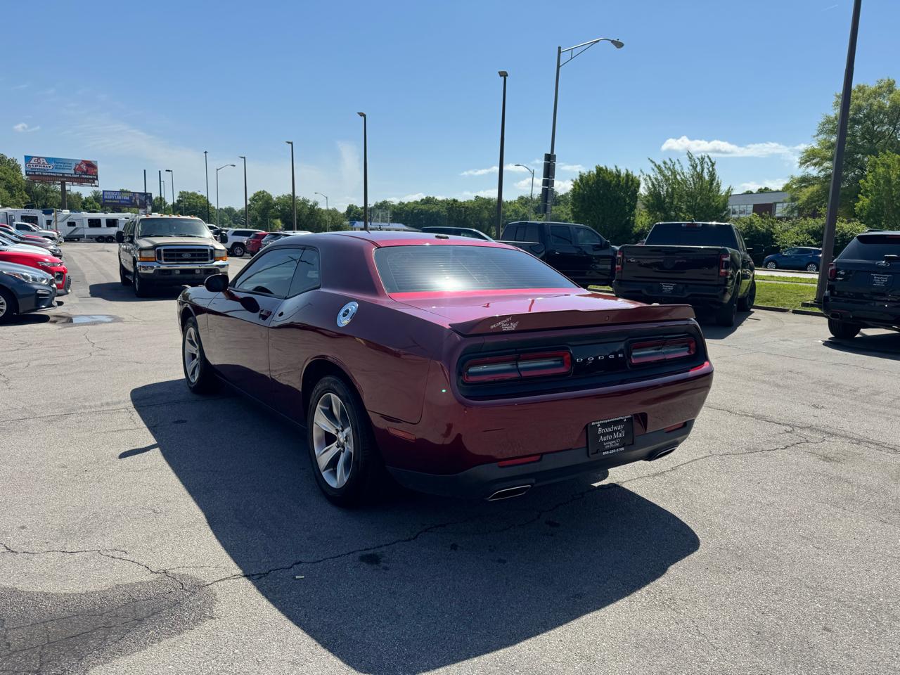 Dodge Challenger SXT RWD 2019