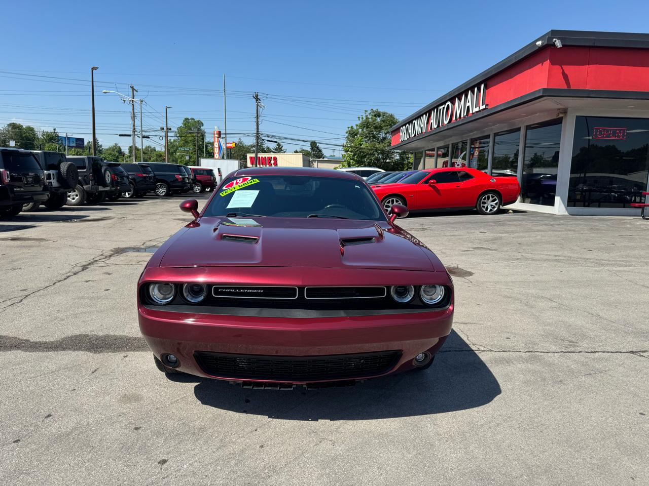 Dodge Challenger SXT RWD 2019