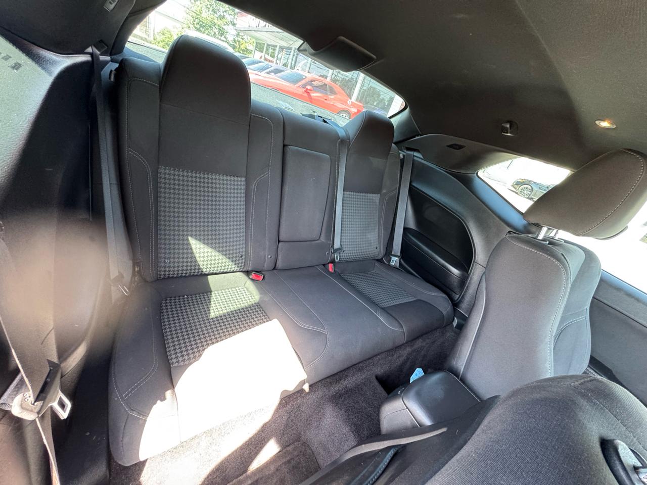Dodge Challenger SXT RWD 2019