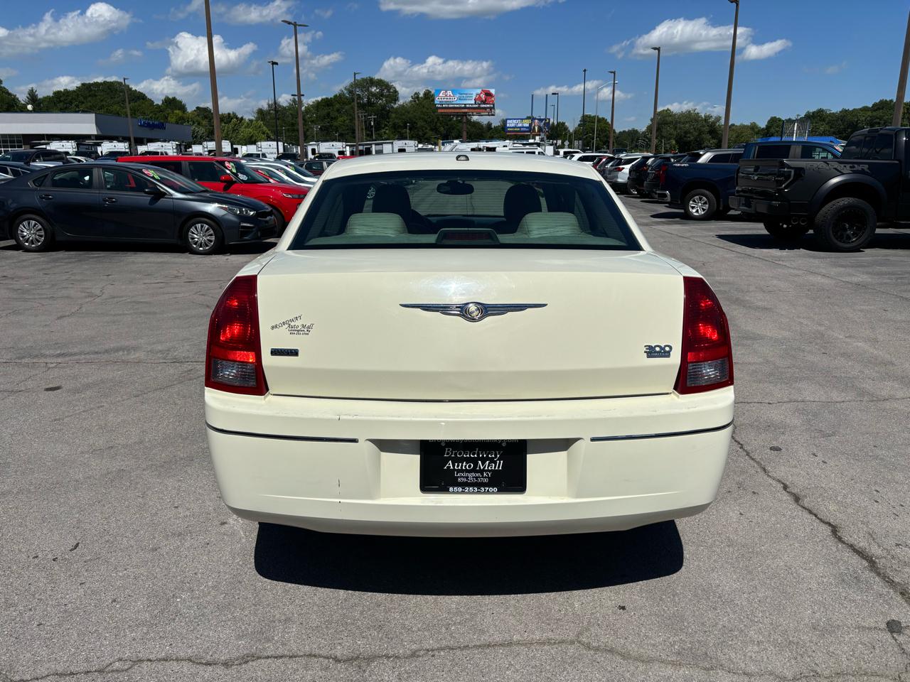 Chrysler 300 4dr Sdn 300 Limited AWD 2007