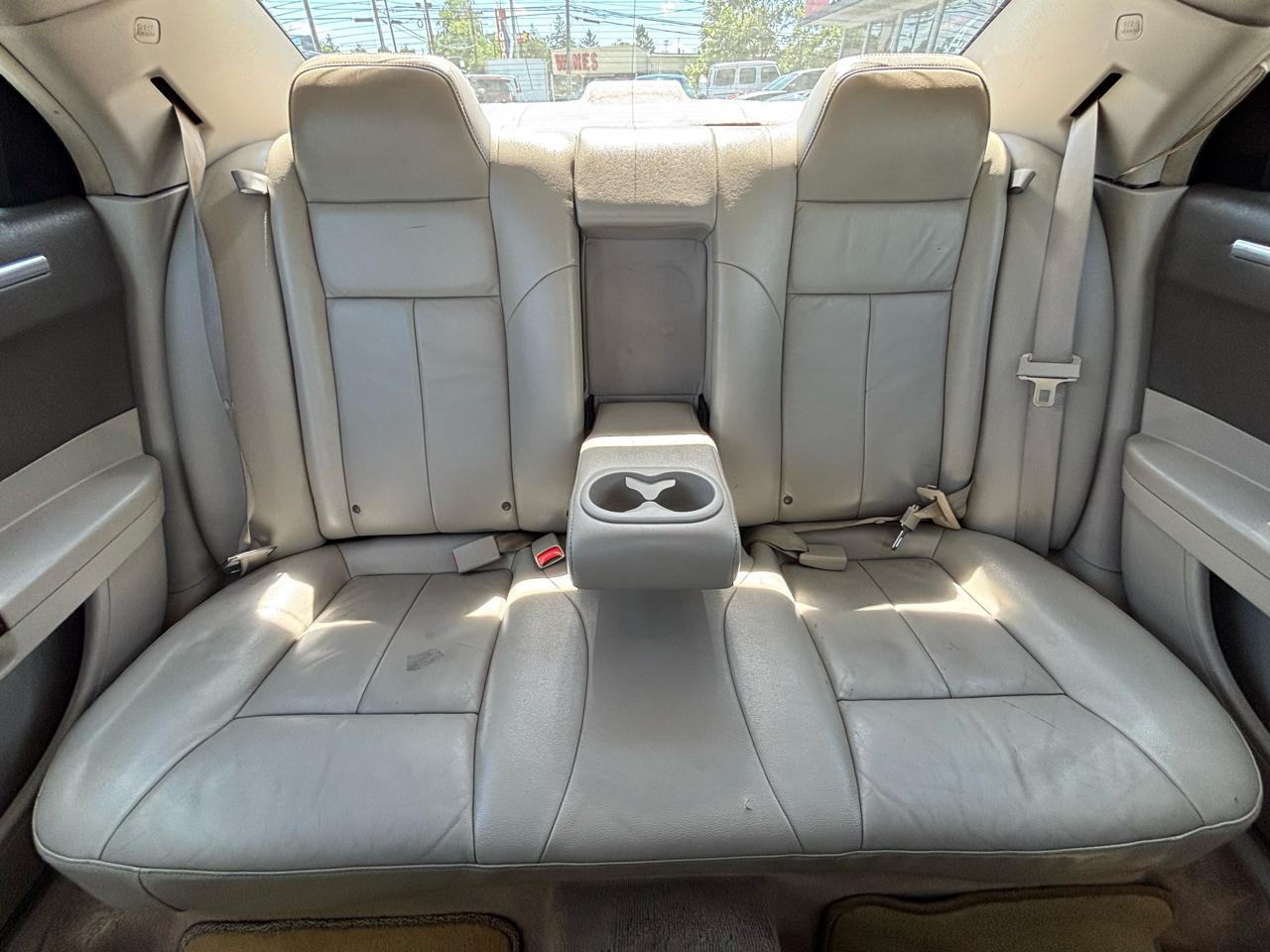 Chrysler 300 4dr Sdn 300 Limited AWD 2007