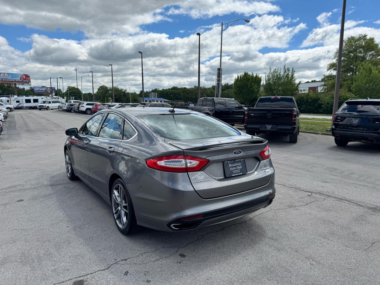 Ford Fusion 4dr Sdn Titanium FWD 2013