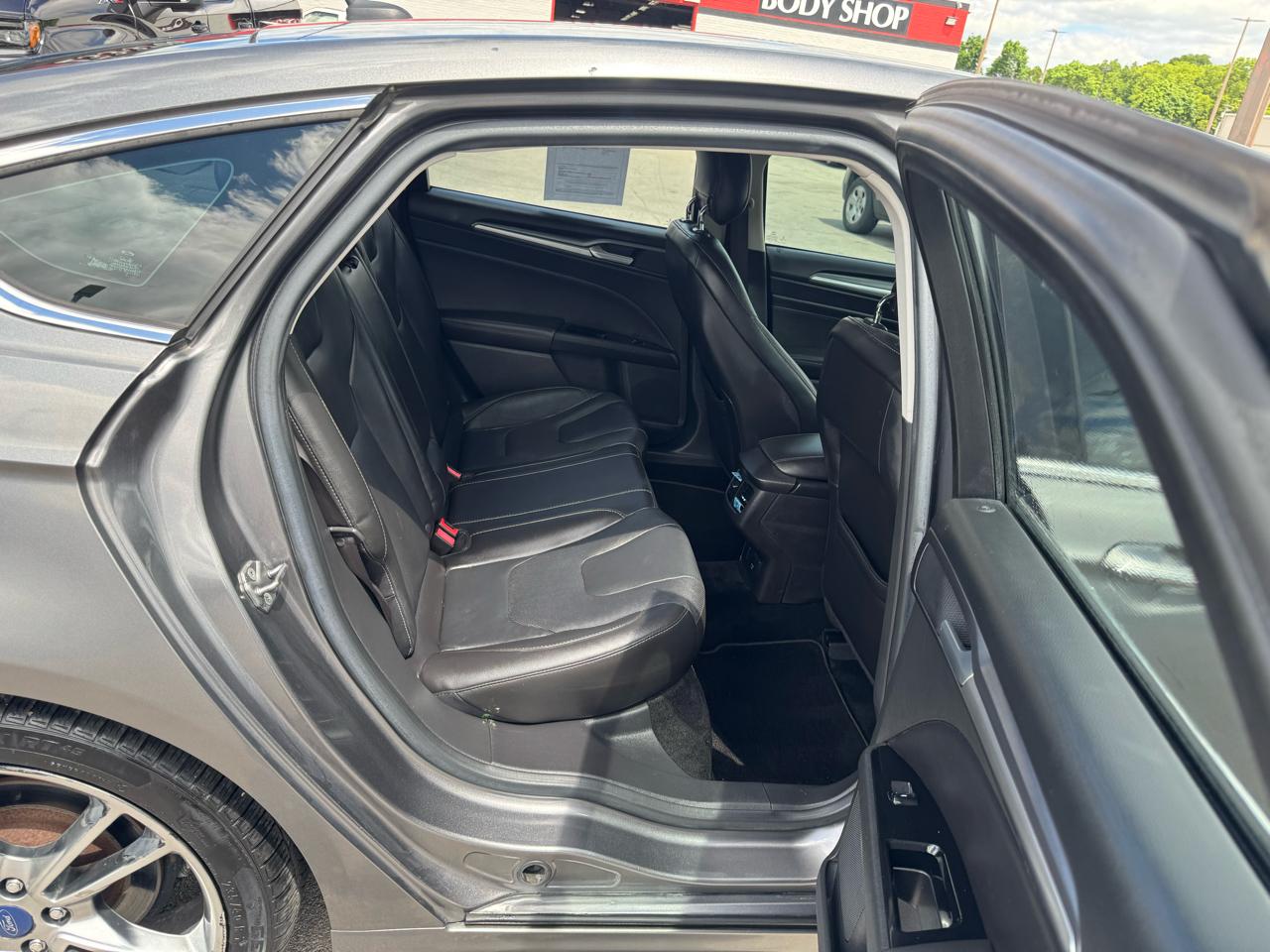 Ford Fusion 4dr Sdn Titanium FWD 2013