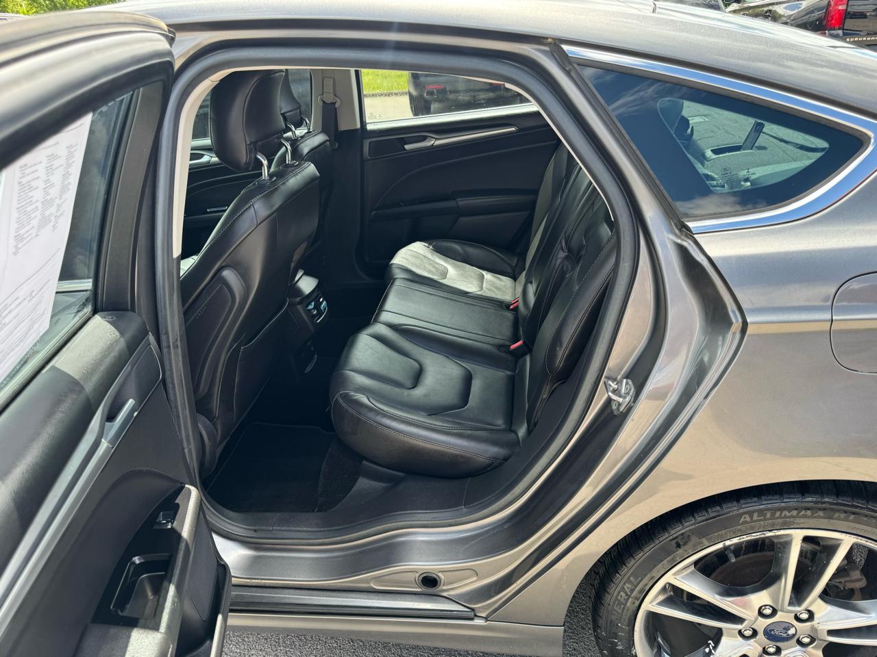 Ford Fusion 4dr Sdn Titanium FWD 2013