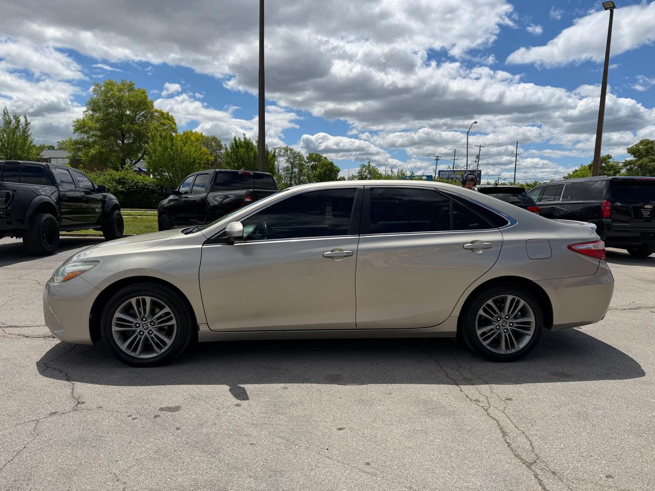 Toyota Camry SE 2015