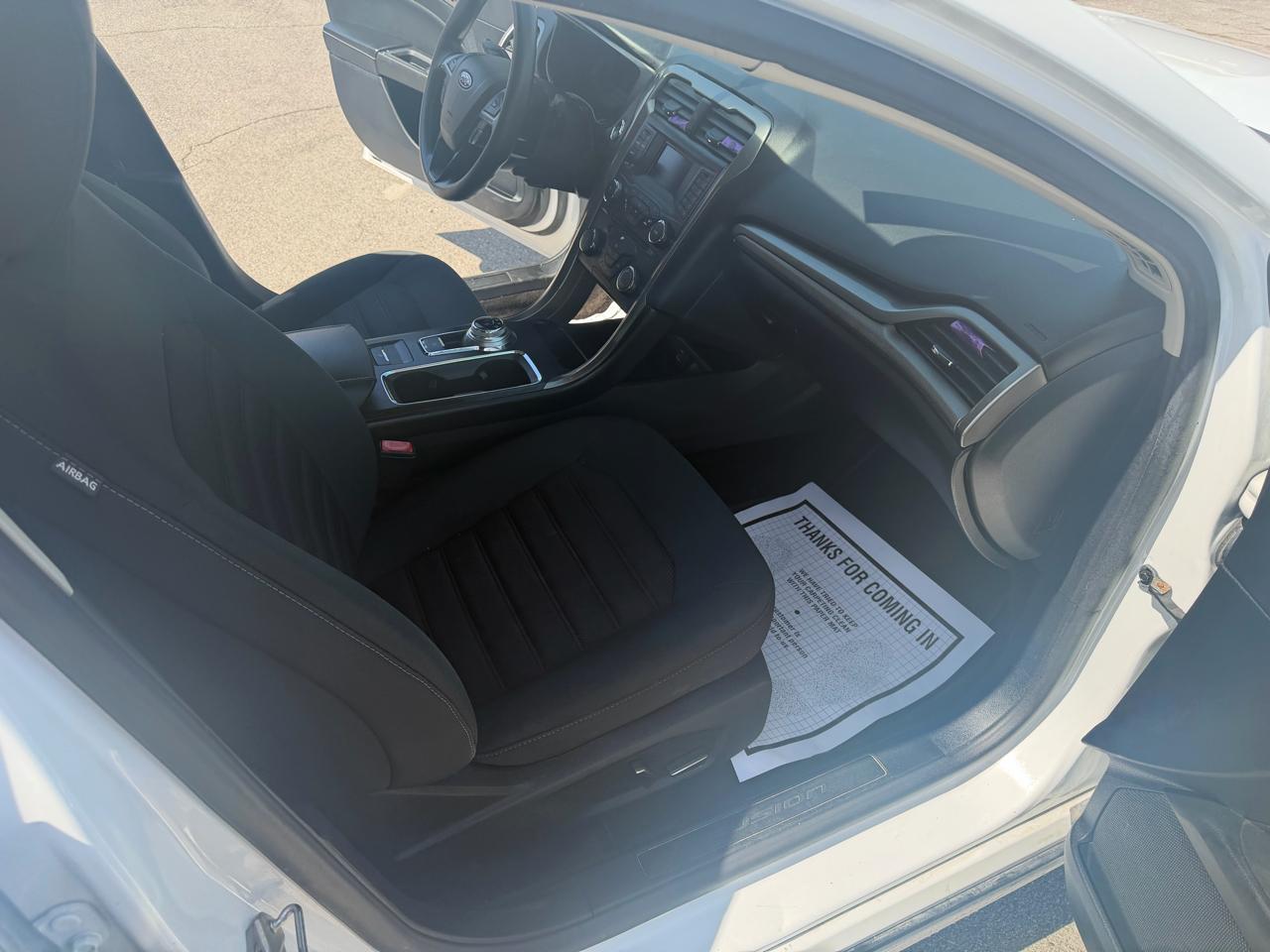 Ford Fusion SE FWD 2018