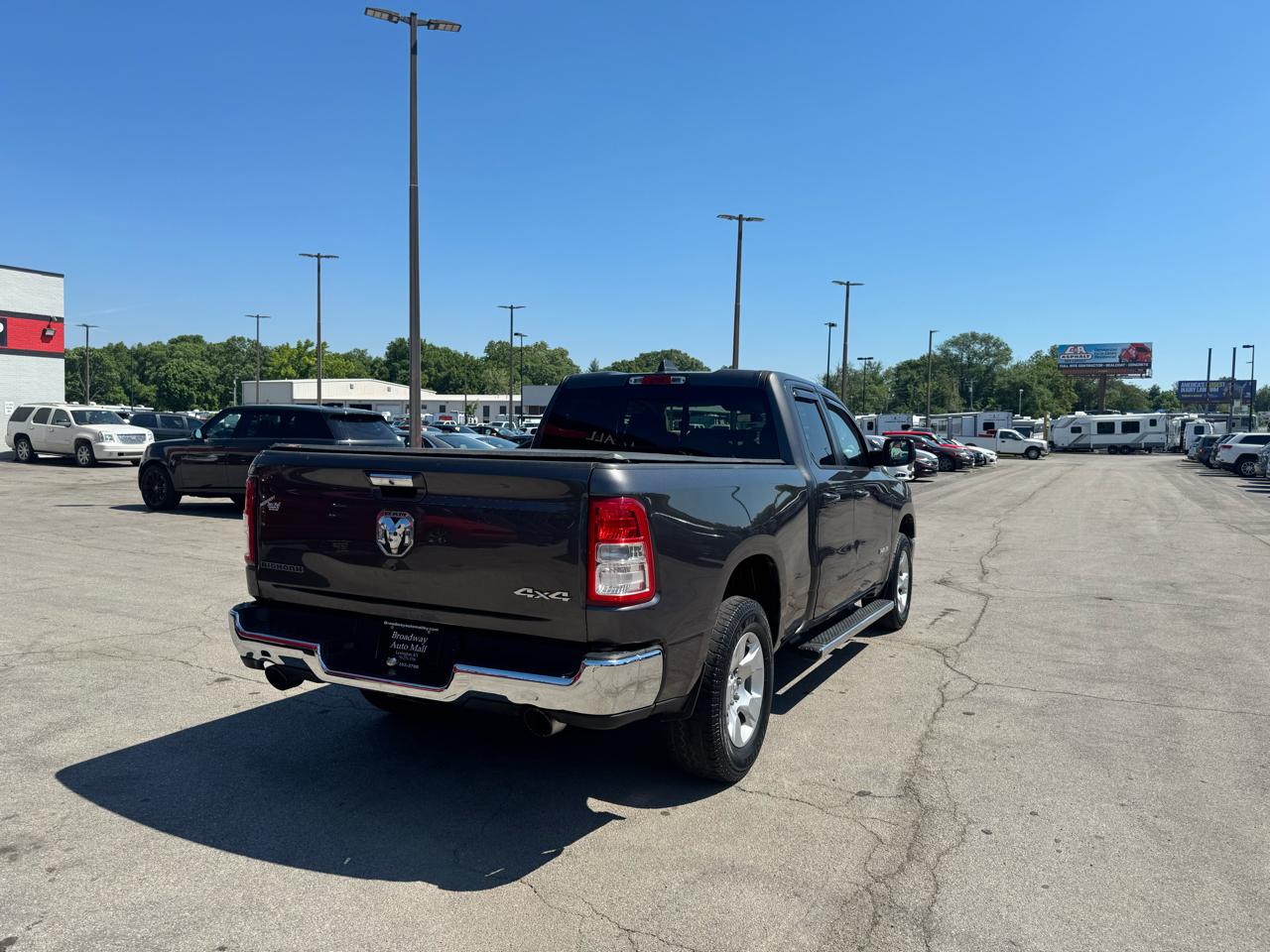 RAM 1500 Big Horn 4x4 Quad Cab 6'4" Box 2020