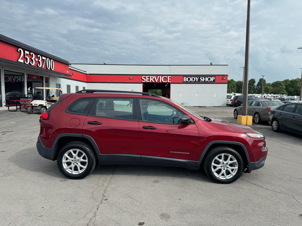 Jeep Cherokee FWD 4dr Sport 2016