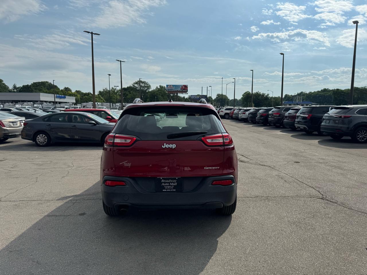 Jeep Cherokee FWD 4dr Sport 2016