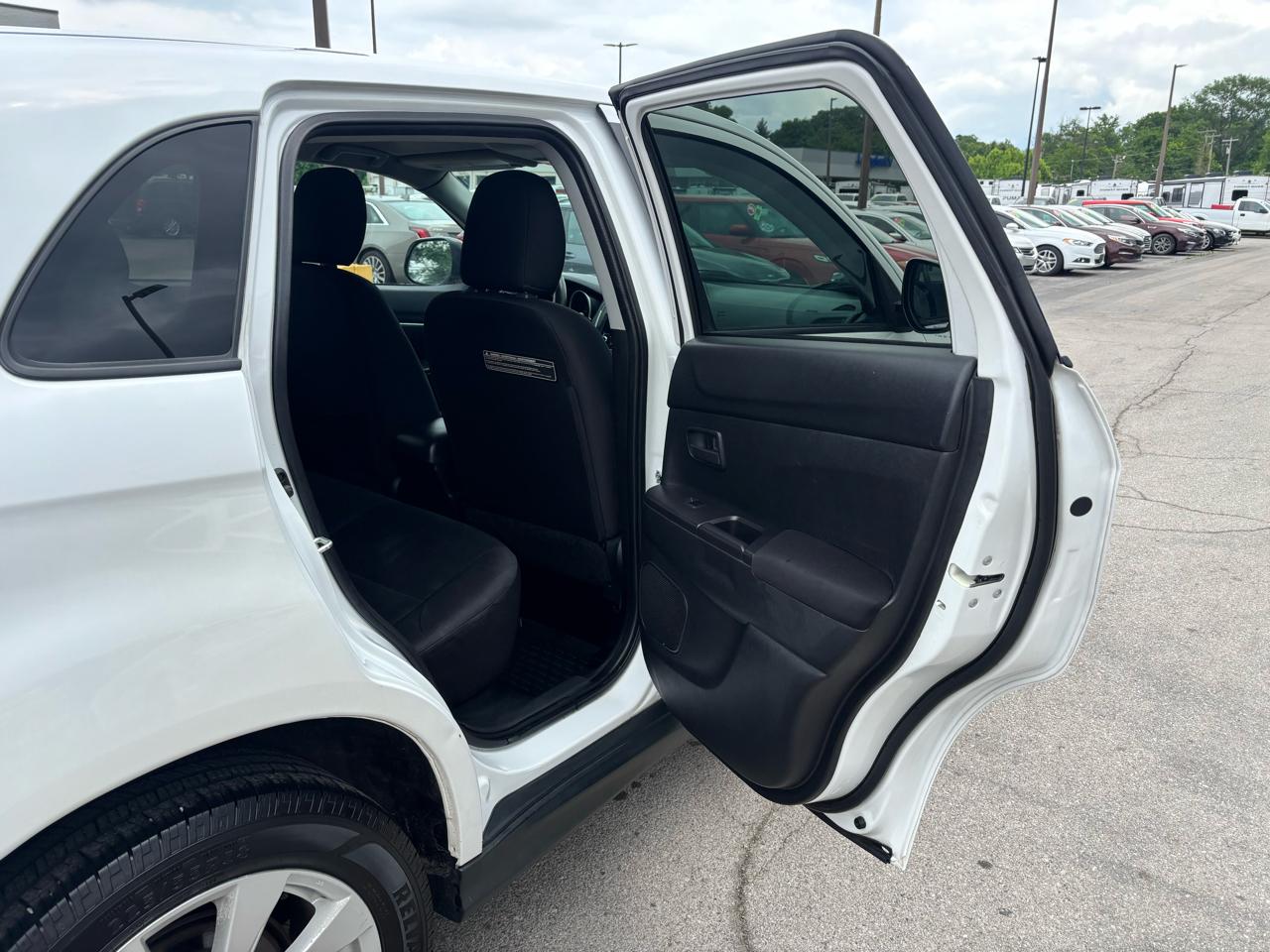 Mitsubishi Outlander Sport AWD 4dr CVT ES 2014