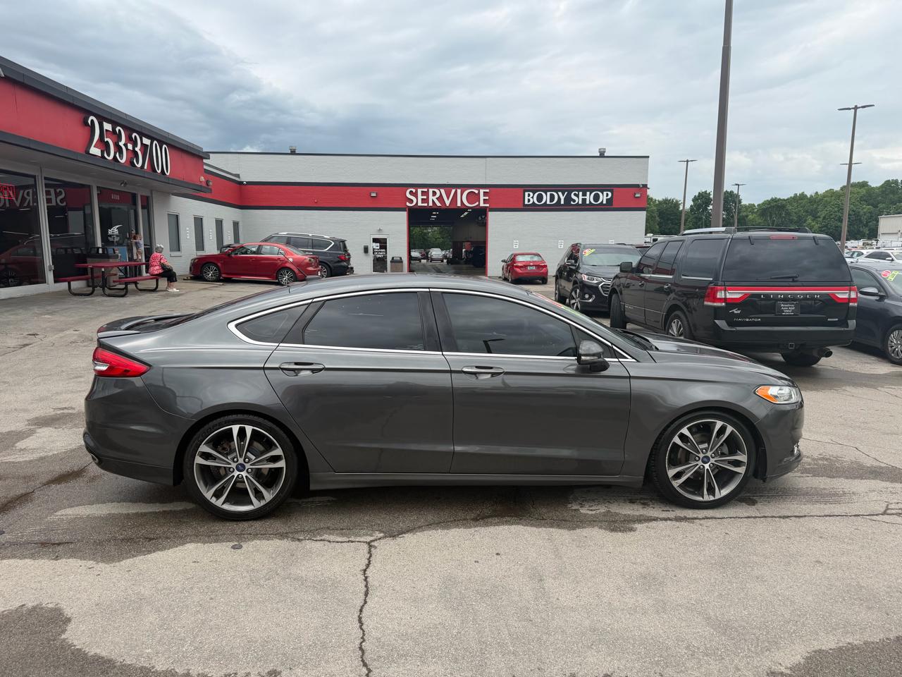 Ford Fusion Titanium FWD 2017