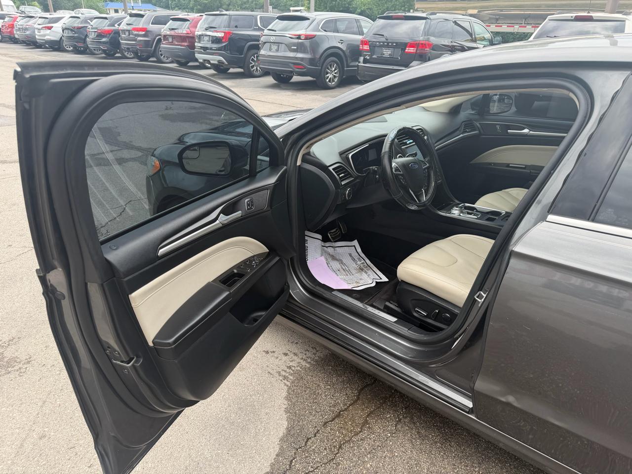Ford Fusion Titanium FWD 2017