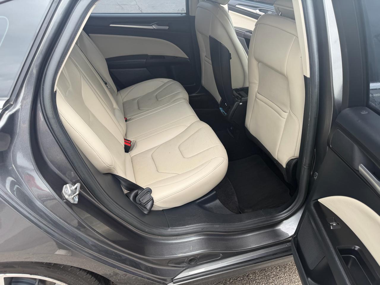 Ford Fusion Titanium FWD 2017