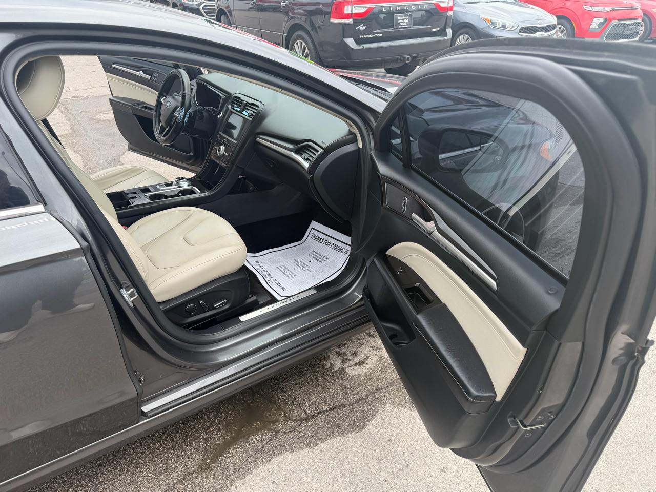 Ford Fusion Titanium FWD 2017