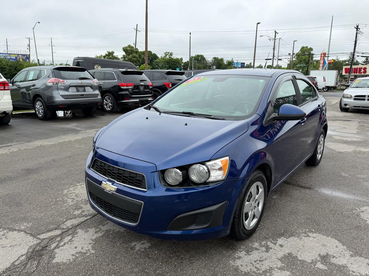 Chevrolet Sonic LS 2013