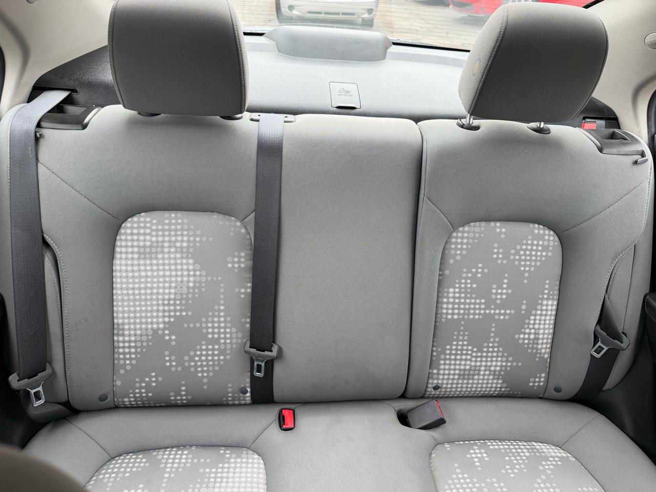 Chevrolet Sonic LS 2013