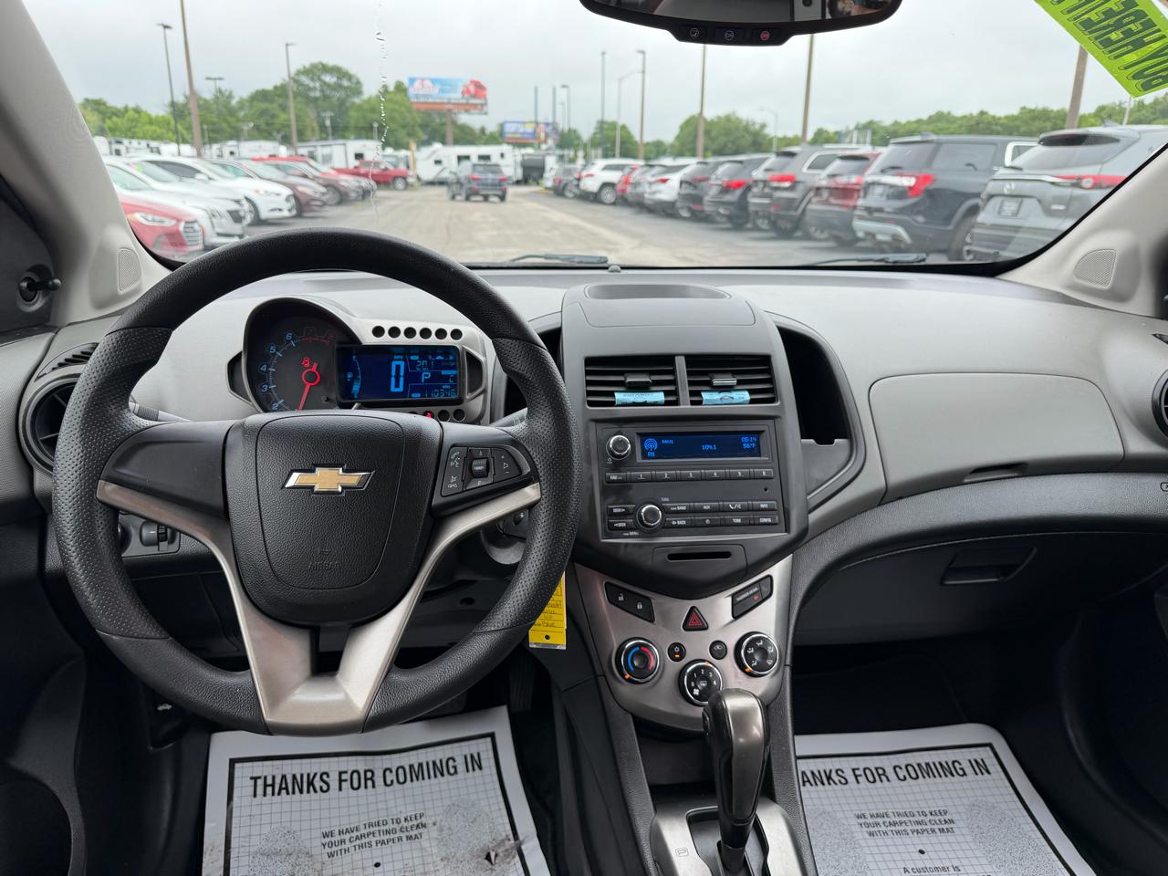 Chevrolet Sonic LS 2013