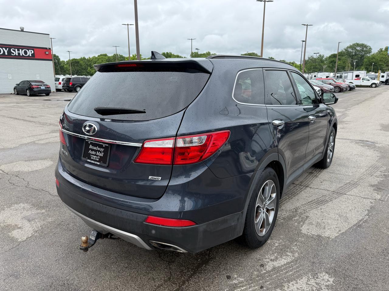 Hyundai Santa Fe SE 2016