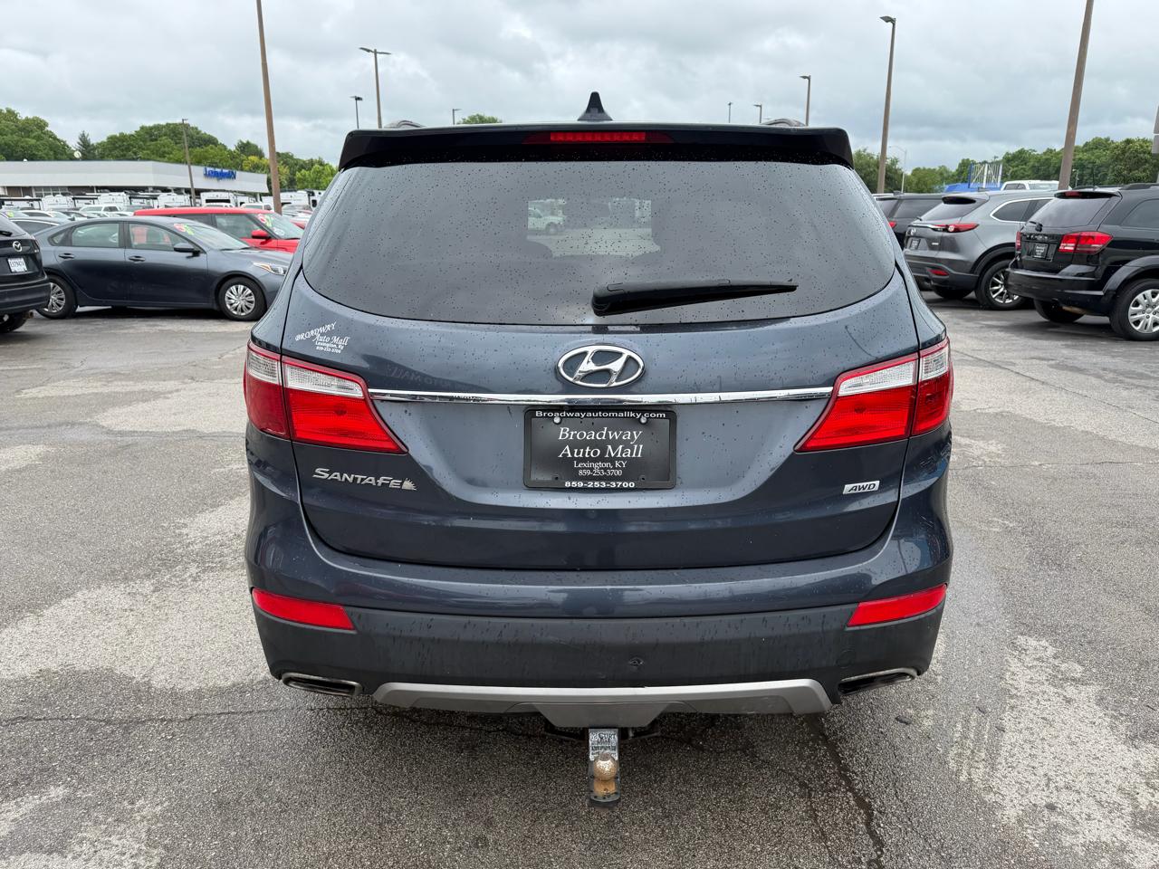 Hyundai Santa Fe SE 2016