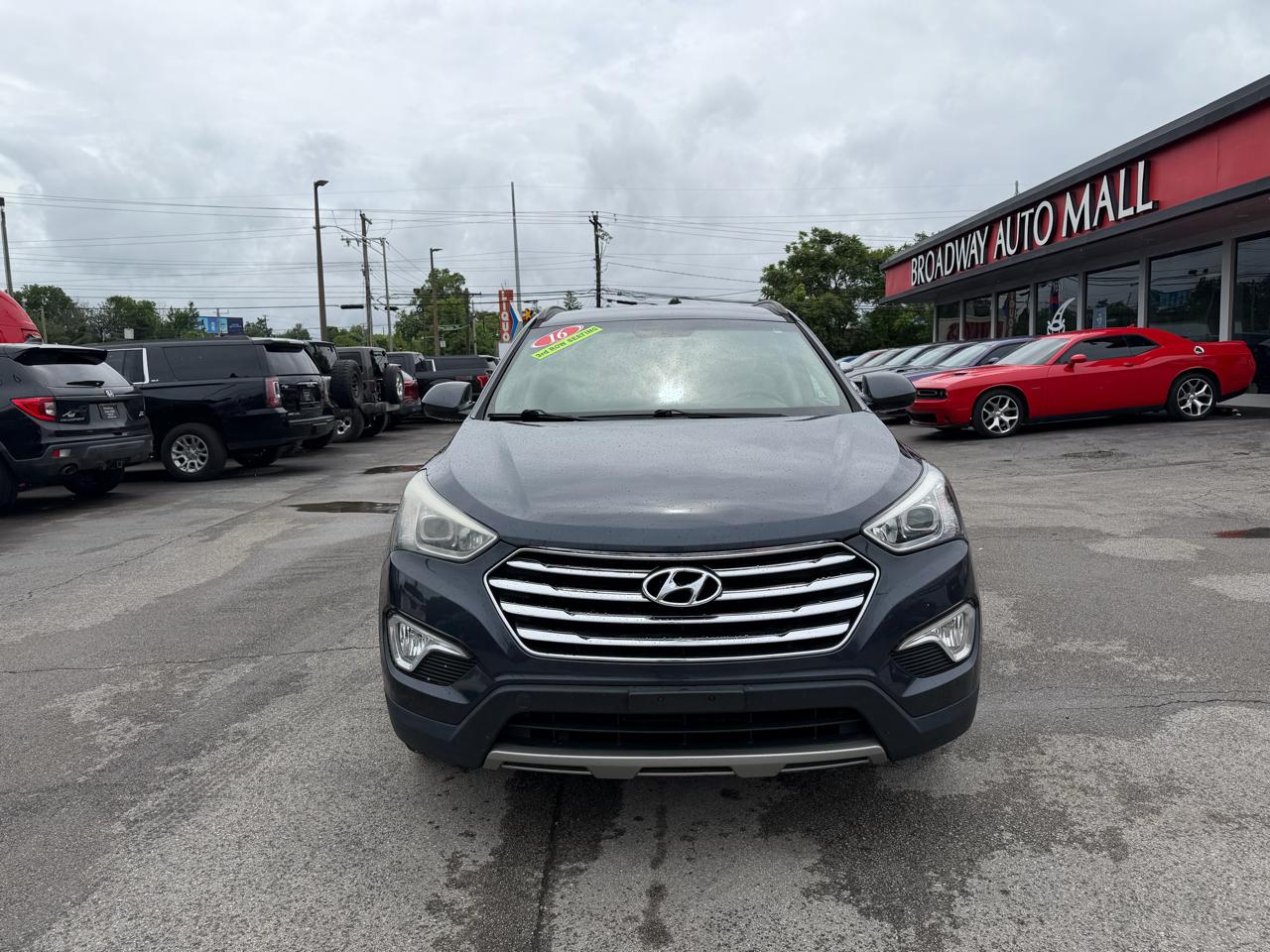 Hyundai Santa Fe SE 2016