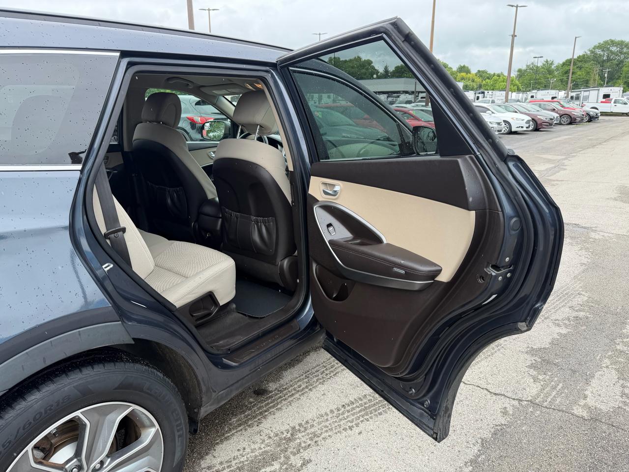 Hyundai Santa Fe SE 2016