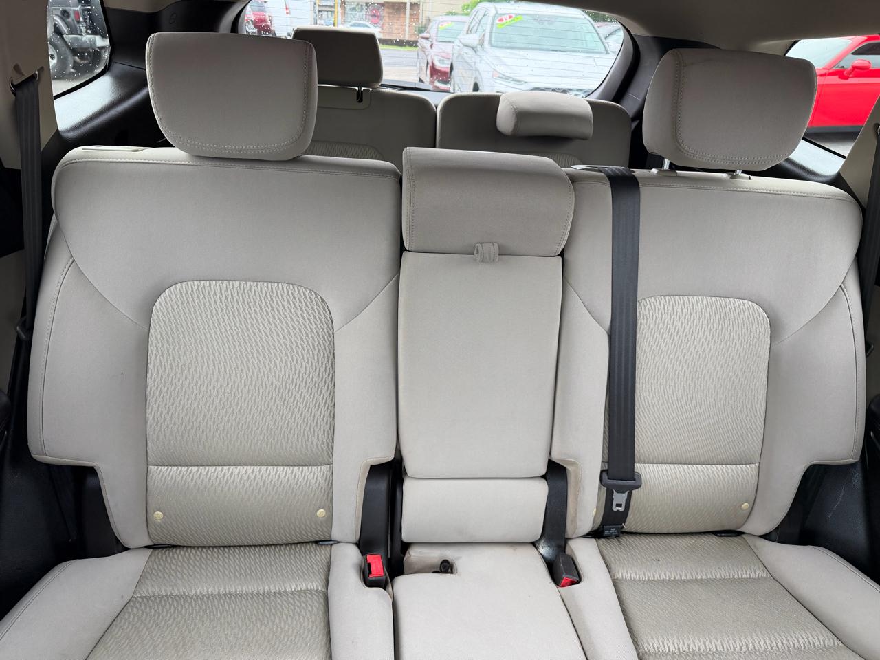 Hyundai Santa Fe SE 2016