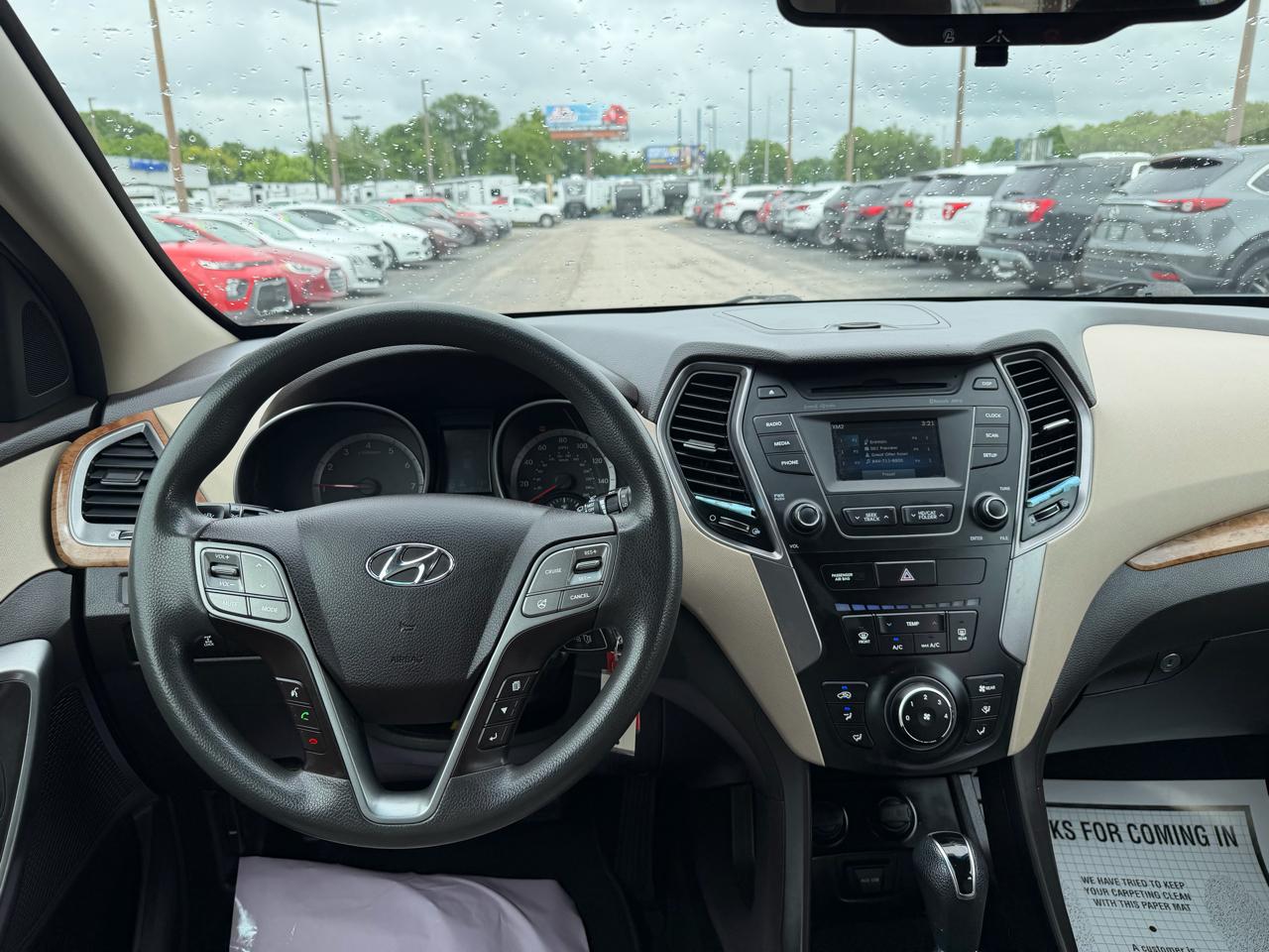 Hyundai Santa Fe SE 2016