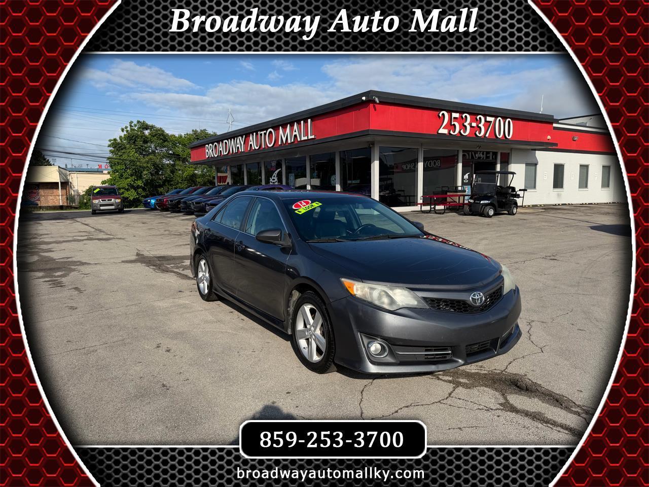 Toyota Camry SE 2014
